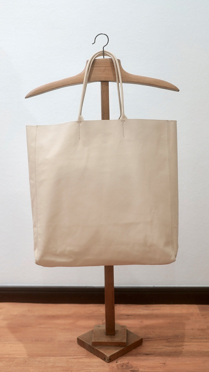 pan lether tote m
