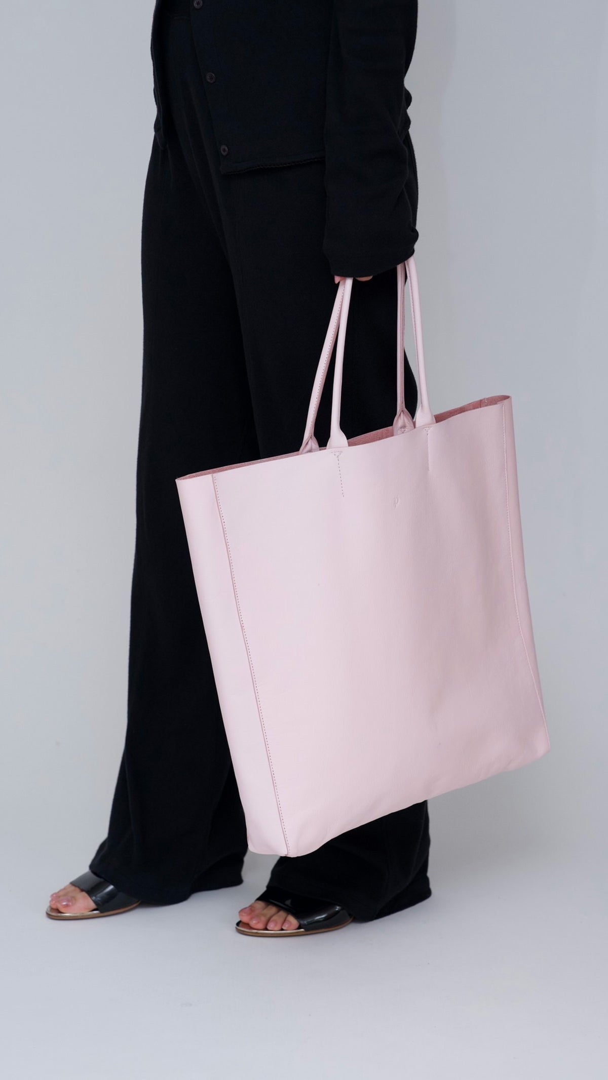 pan leather tote m