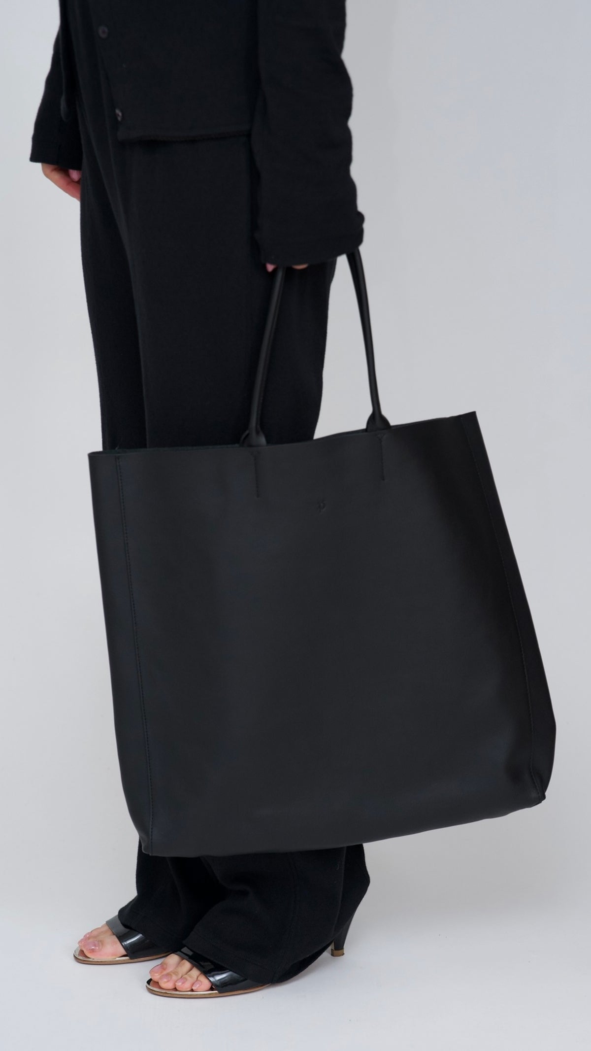 pan leather tote m
