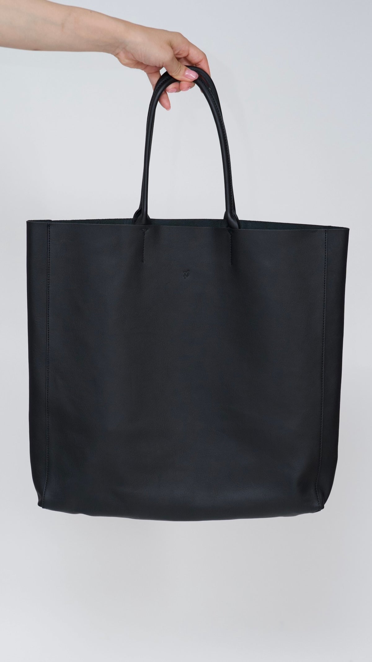 pan leather tote m