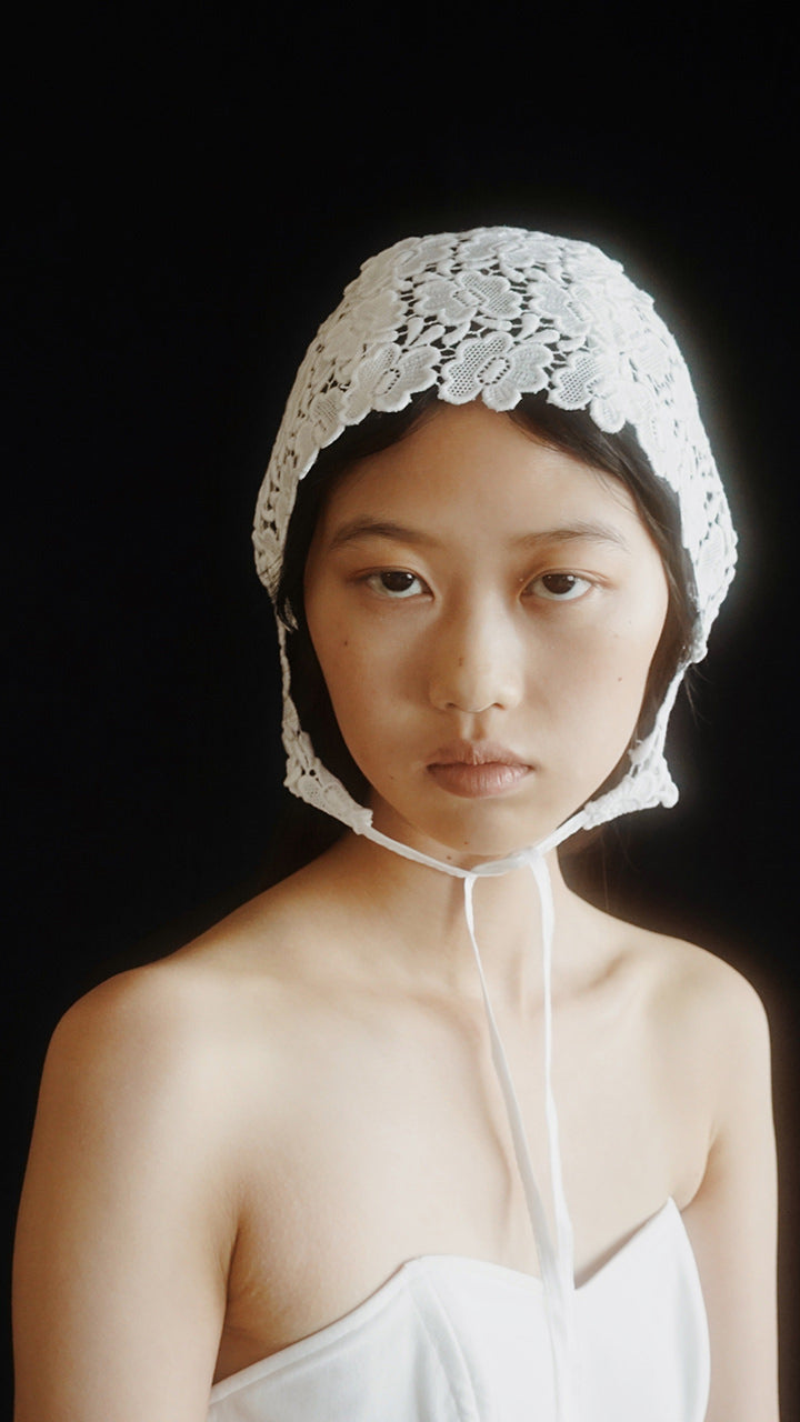 bischoff butterfly lace hood