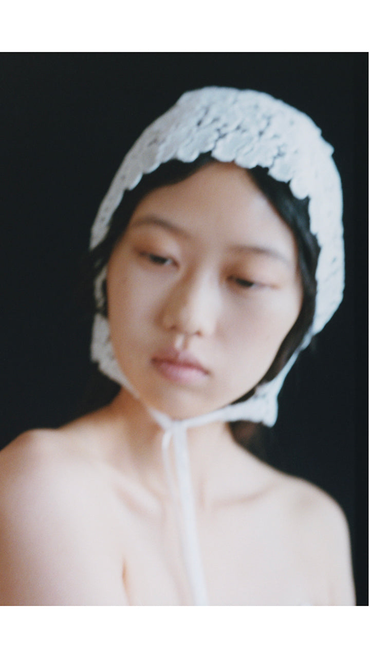 bischoff butterfly lace hood